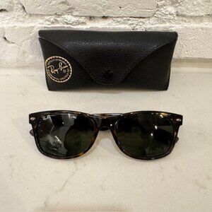 Ray-Ban New Wayfarer Classic sunglasses